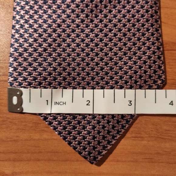 Brooks Brothers Tie - Picture 3 of 4